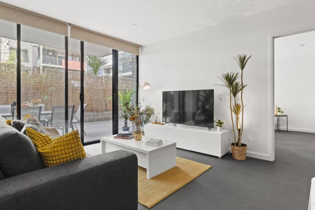 Ink Echelon Escape Apartment *